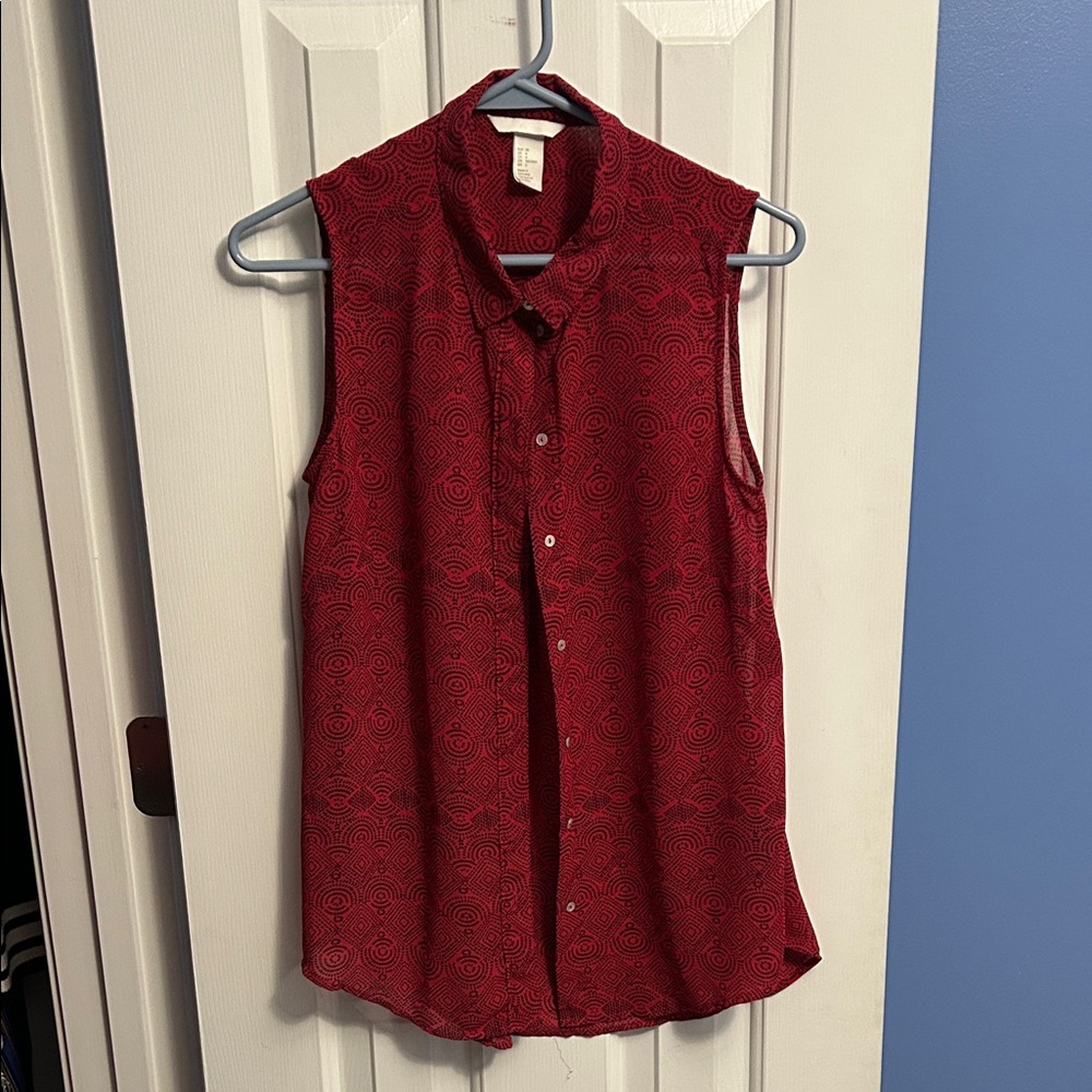 H&M Sleeveless Button-up Top